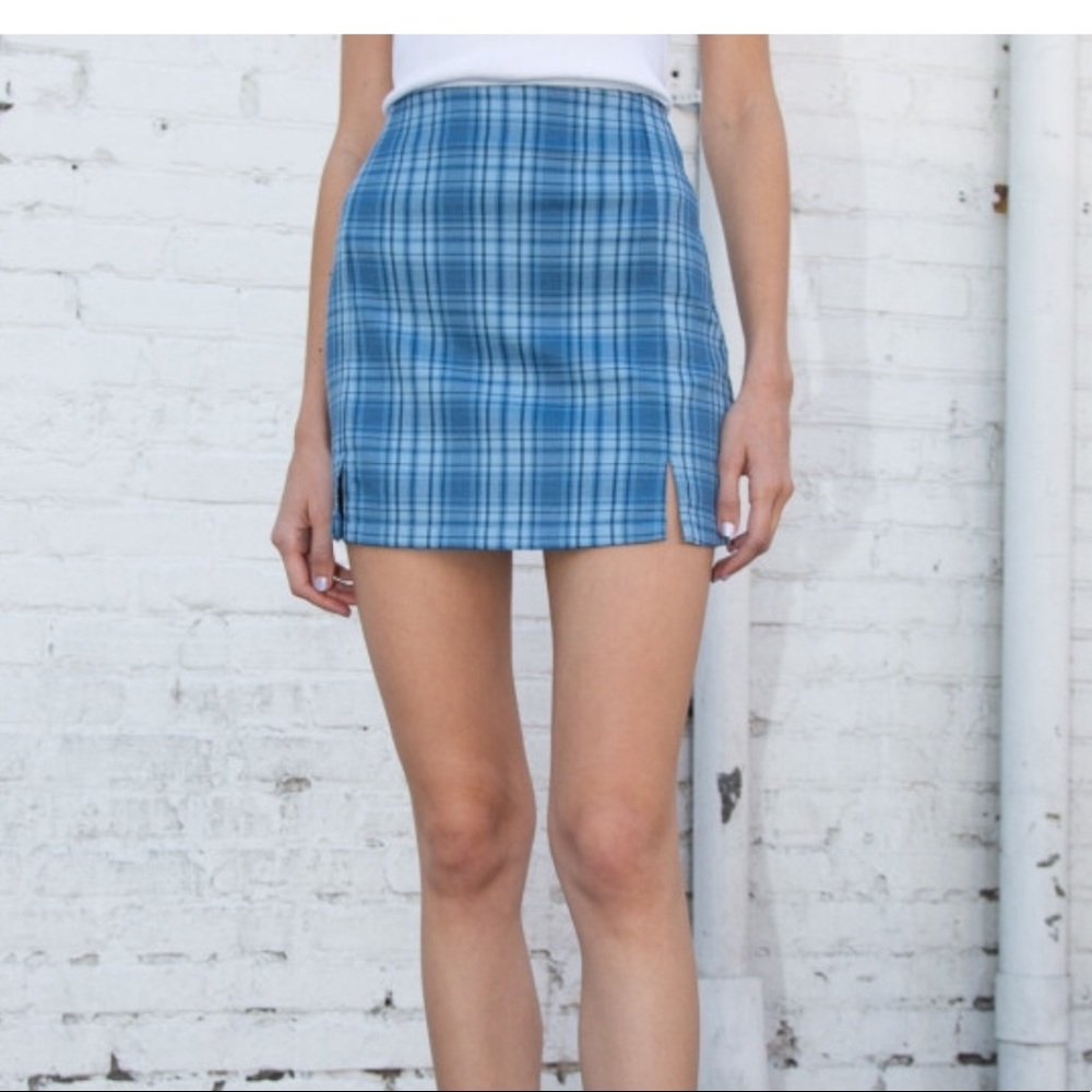 ISO brandy Melville cara skirt